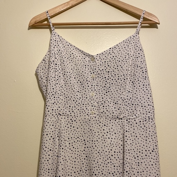 Gap white polka dot summer dress. Size 8. 100% rayon. Very good condition - Picture 4 of 12